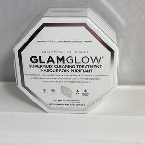 Glam glow Supermud clearing treatment